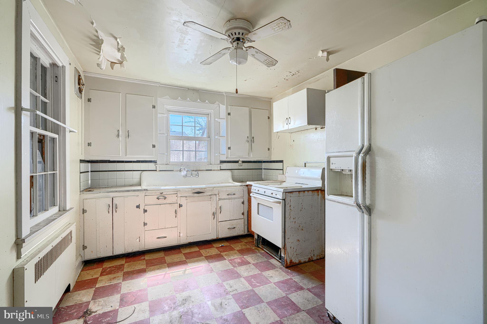 BALTIMORE HIGHLANDS - Residential