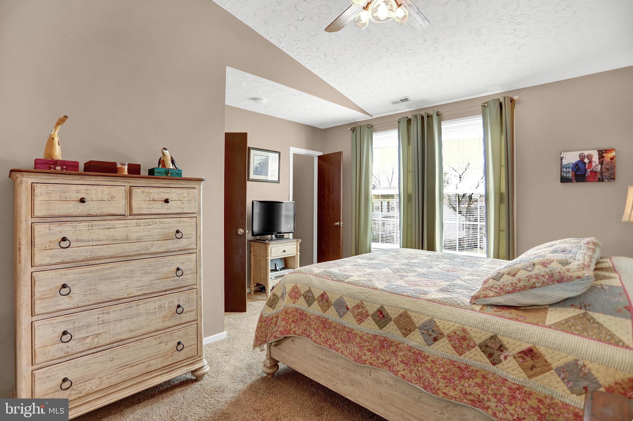 ROSEDALE - Residential