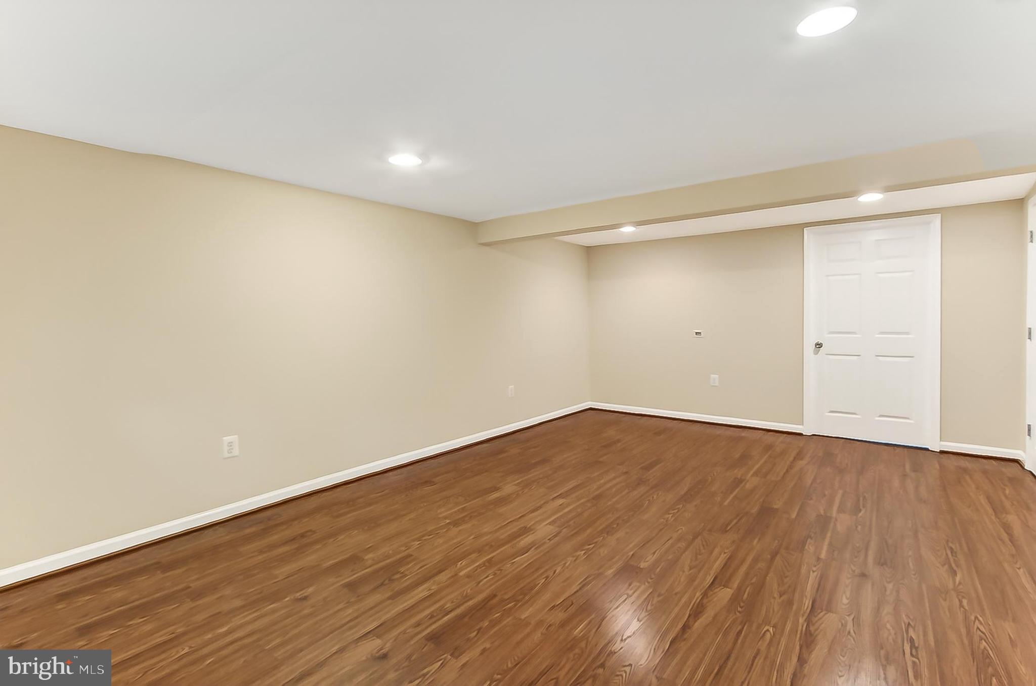 WARWICK VILLAGE - Residential