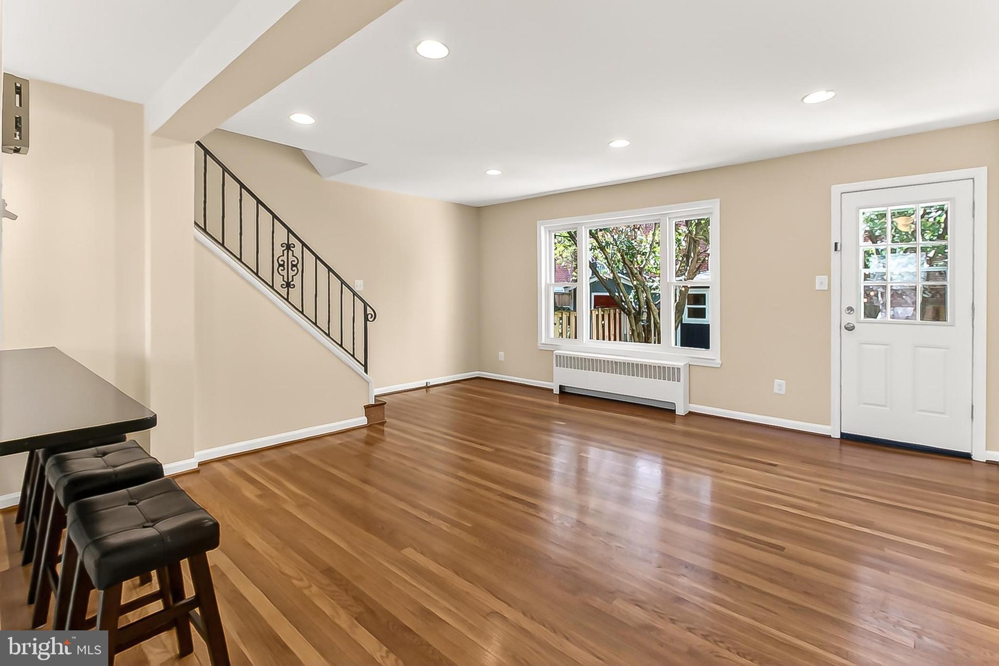 WARWICK VILLAGE - Residential