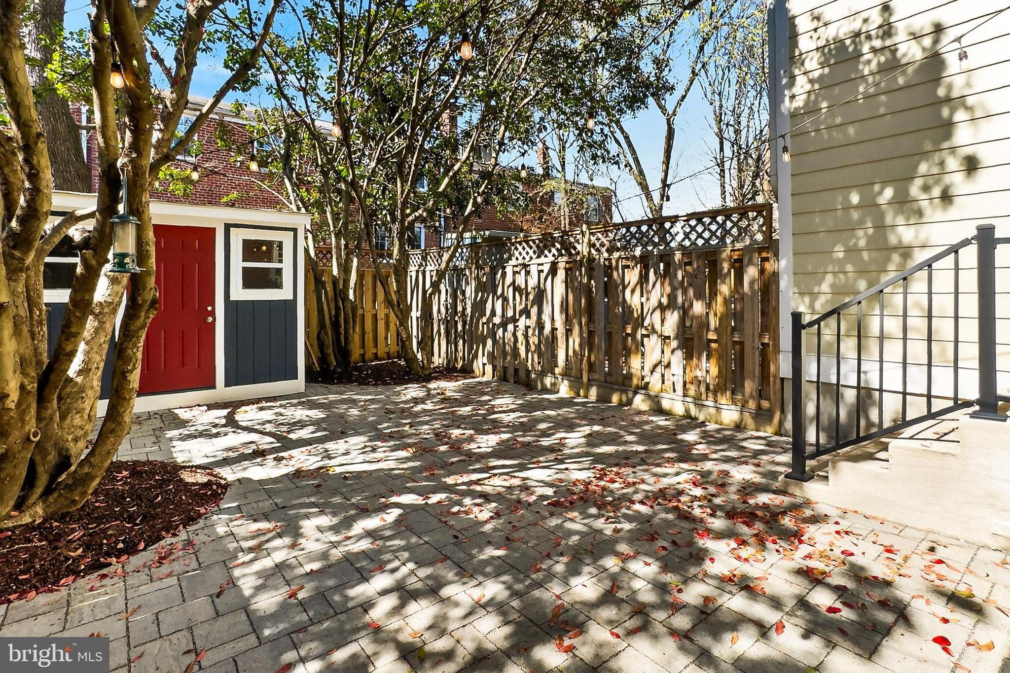 WARWICK VILLAGE - Residential