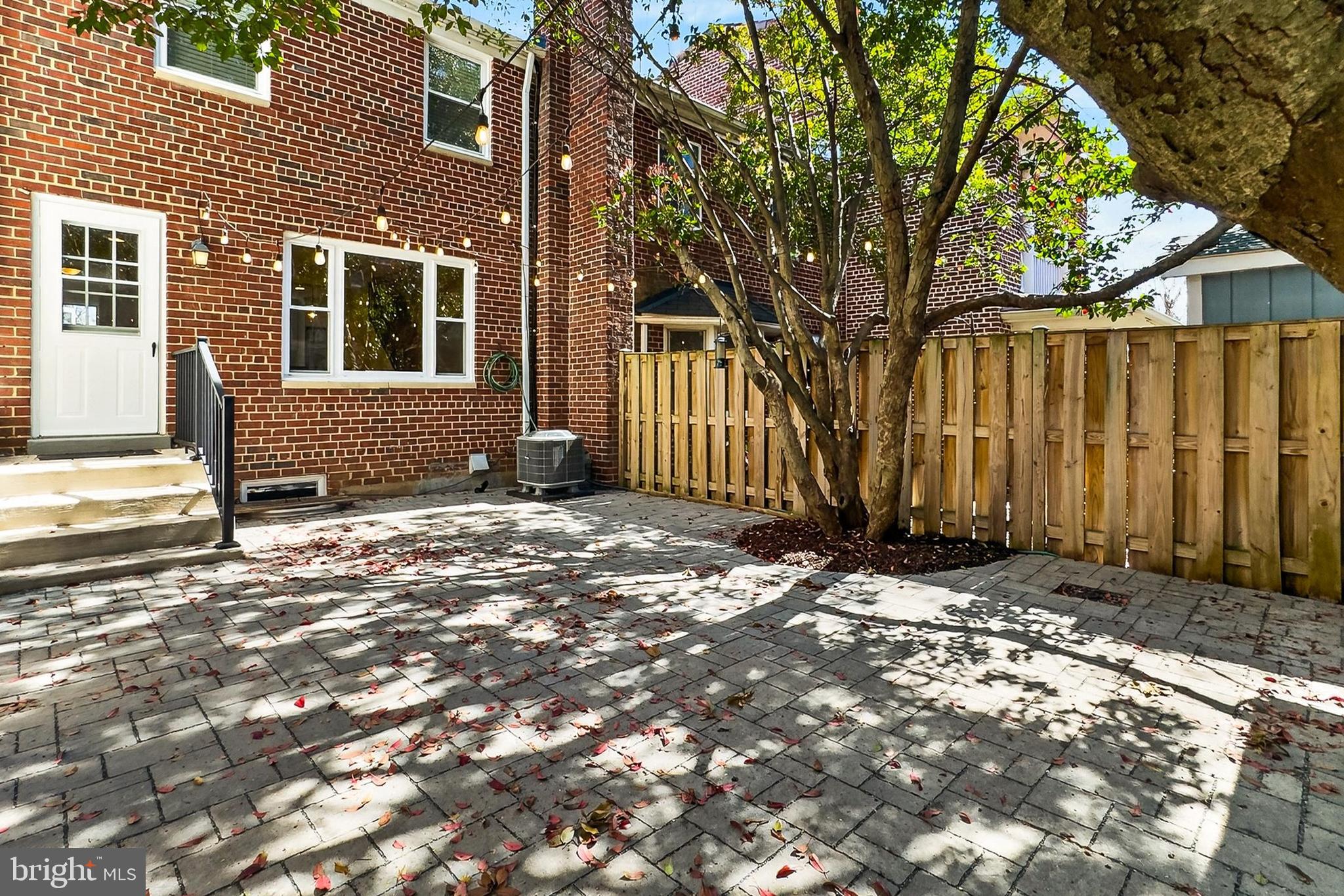 WARWICK VILLAGE - Residential