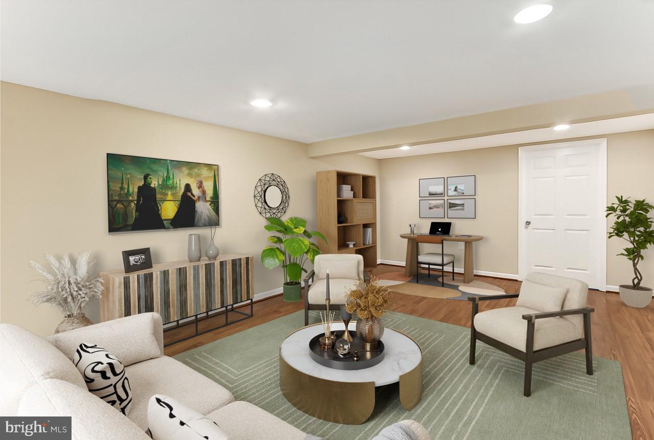 WARWICK VILLAGE - Residential