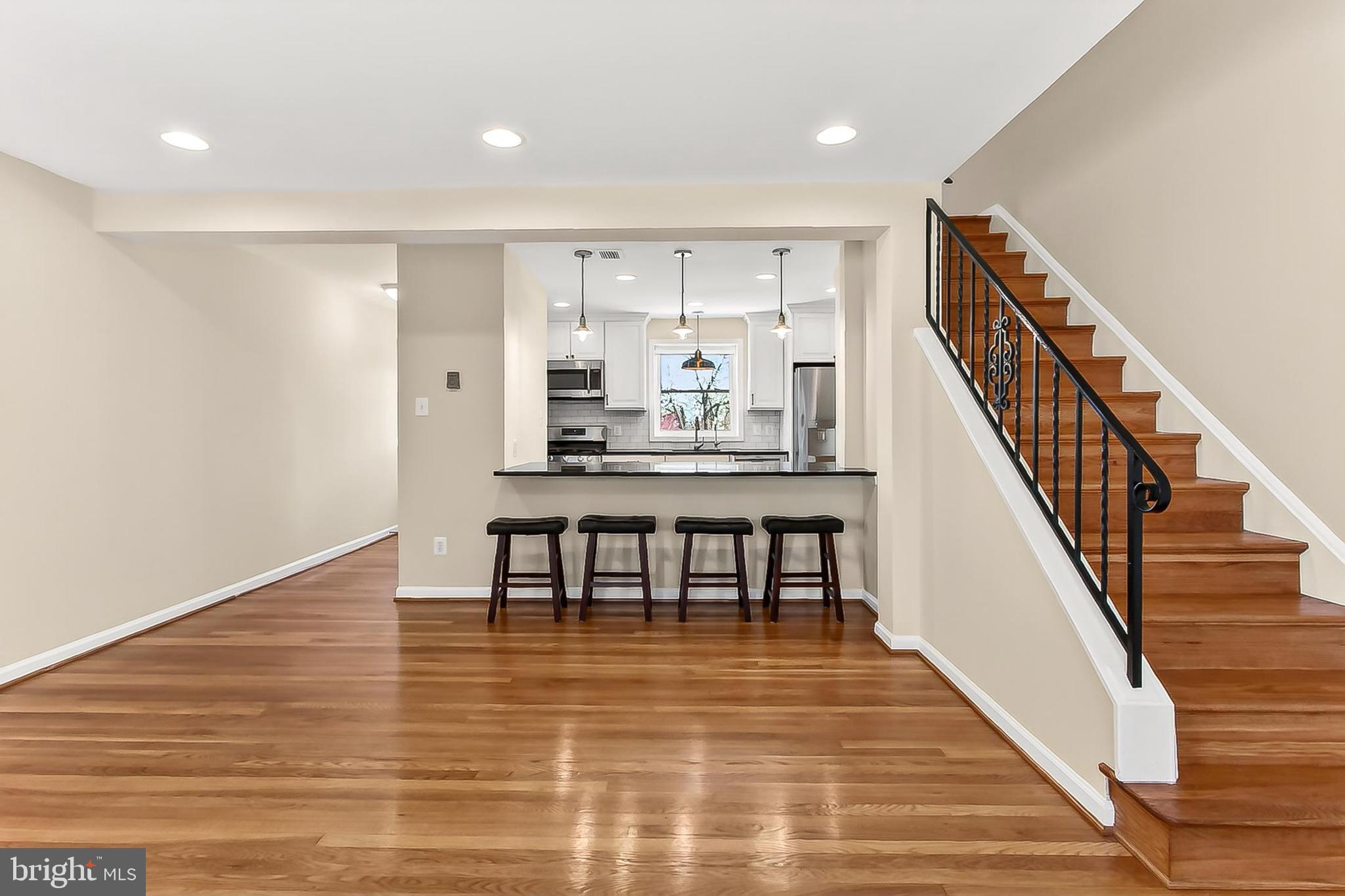 WARWICK VILLAGE - Residential