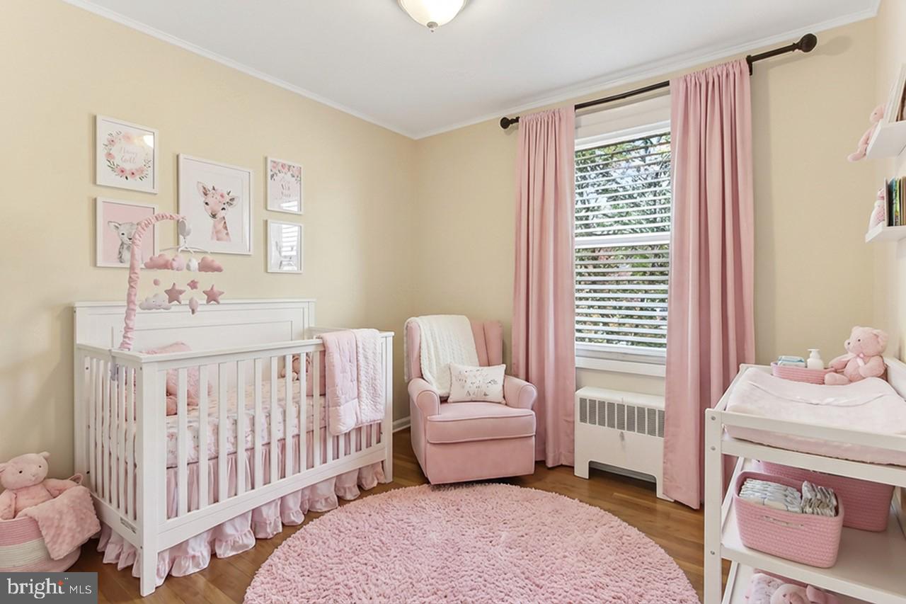 WARWICK VILLAGE - Residential