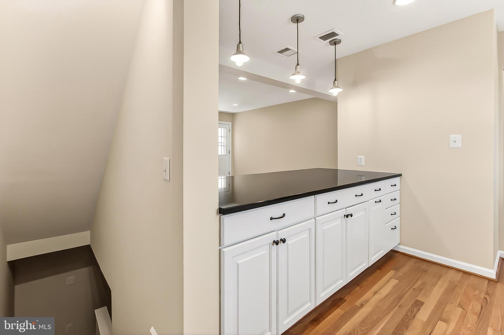 WARWICK VILLAGE - Residential