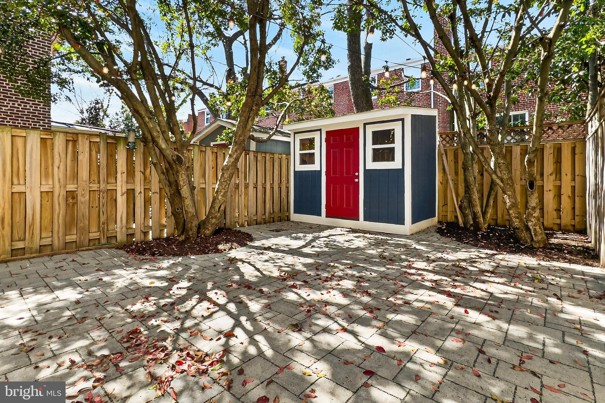 WARWICK VILLAGE - Residential