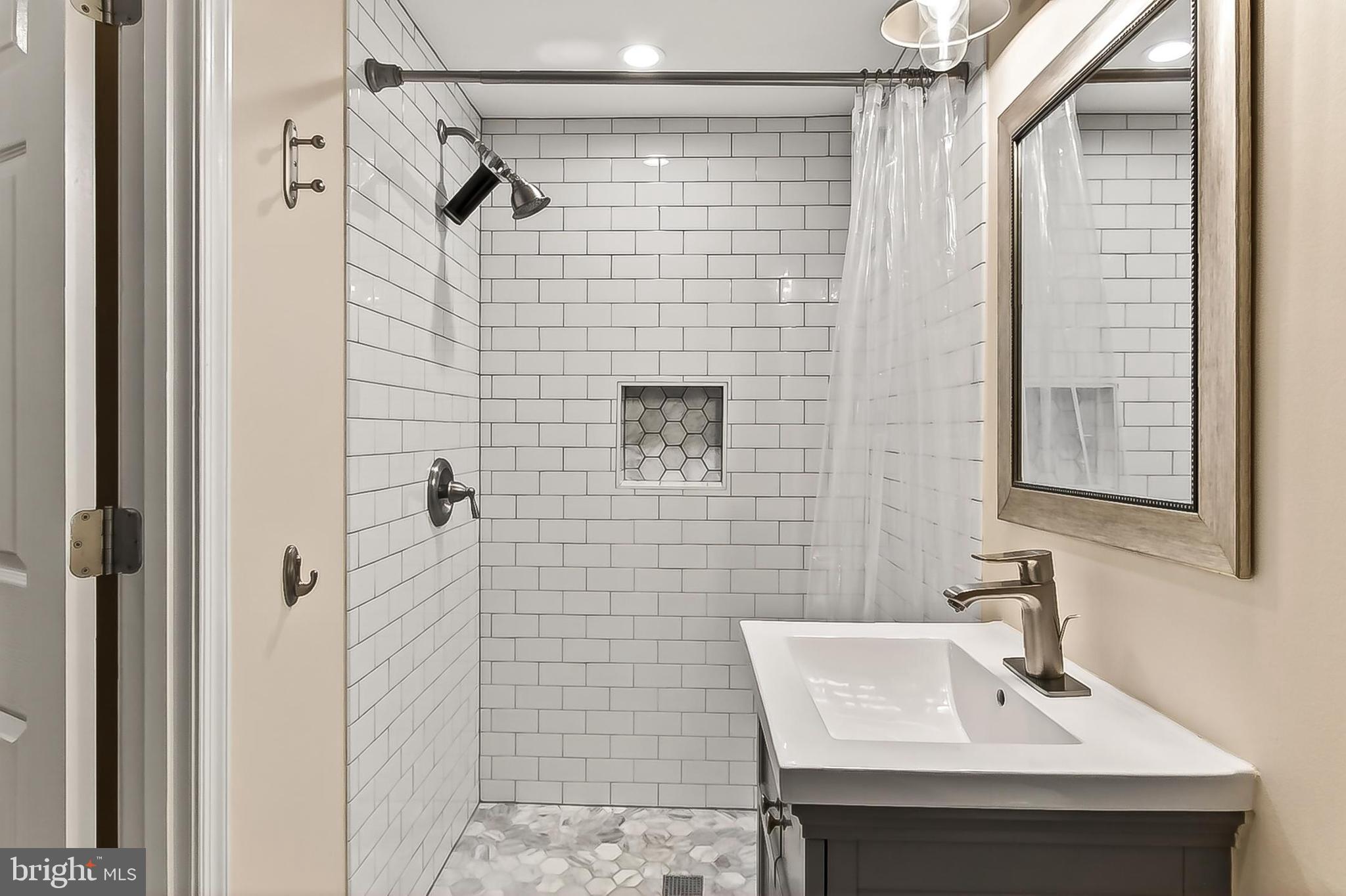 WARWICK VILLAGE - Residential