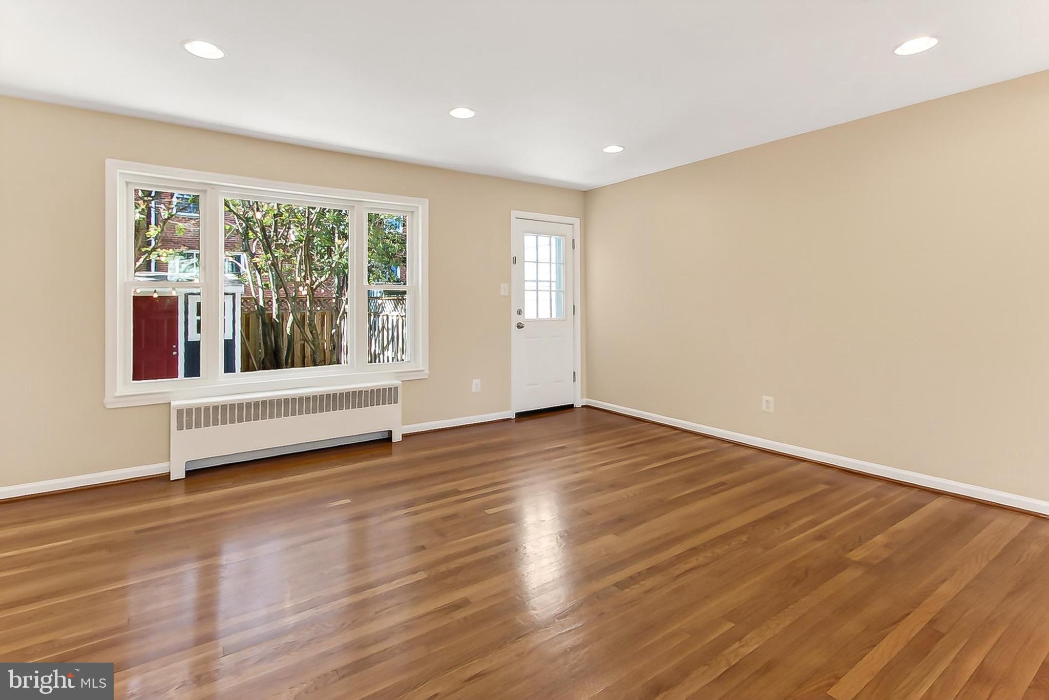 WARWICK VILLAGE - Residential