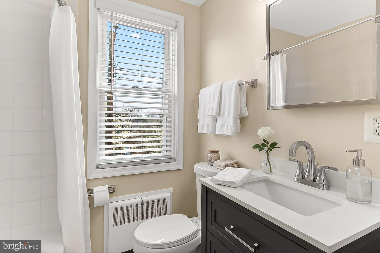 WARWICK VILLAGE - Residential