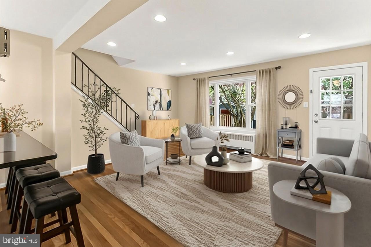 WARWICK VILLAGE - Residential