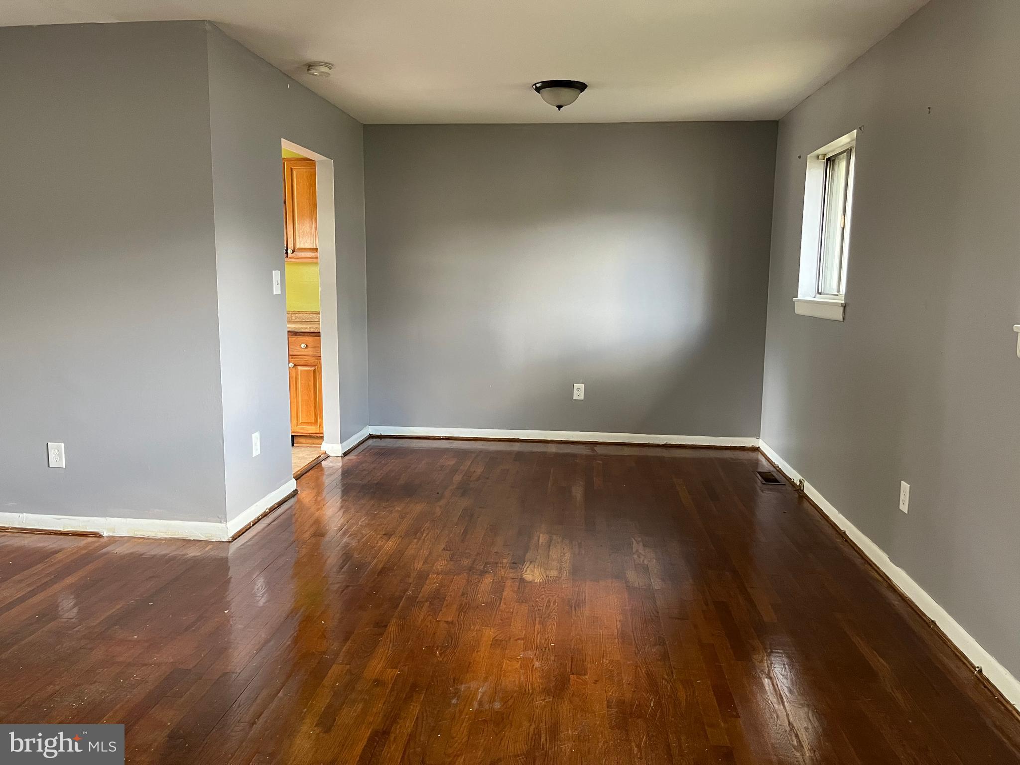 DRESDEN GREEN - Residential Lease