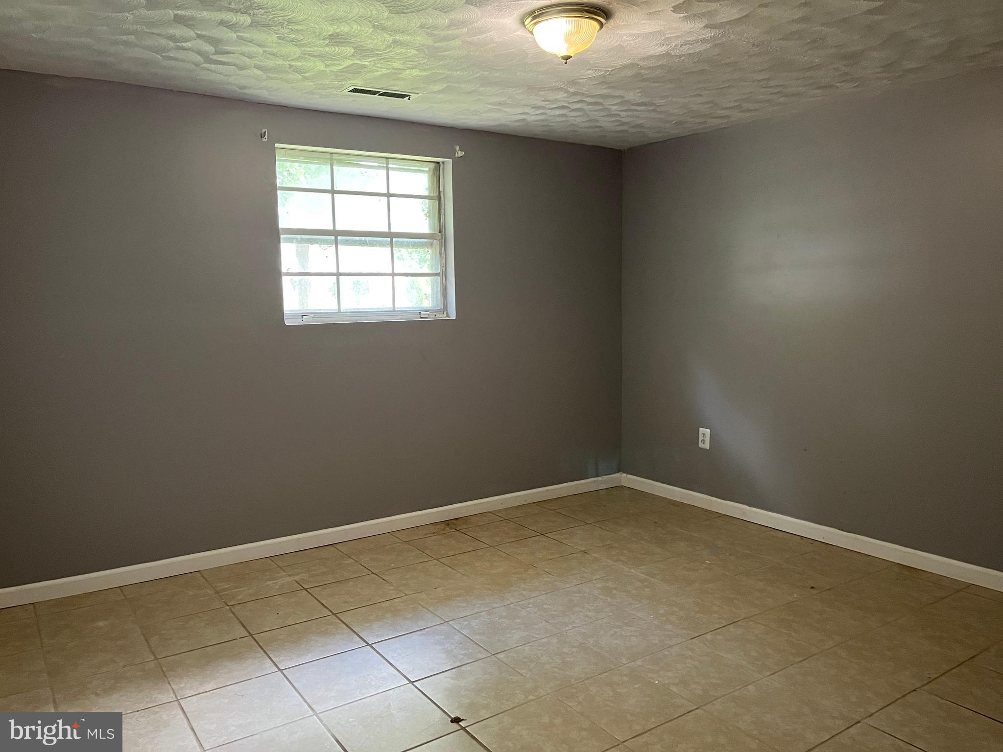 DRESDEN GREEN - Residential Lease