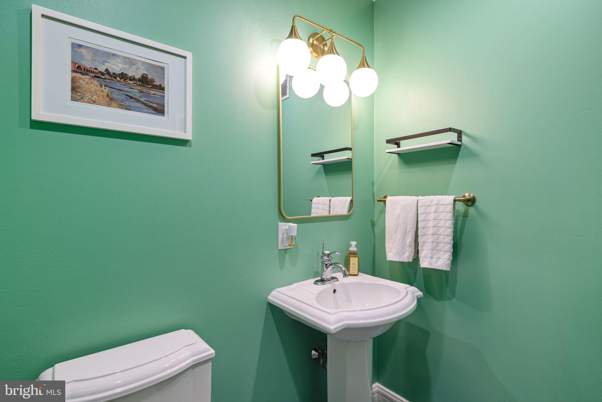 EAST KENSINGTON - Residential