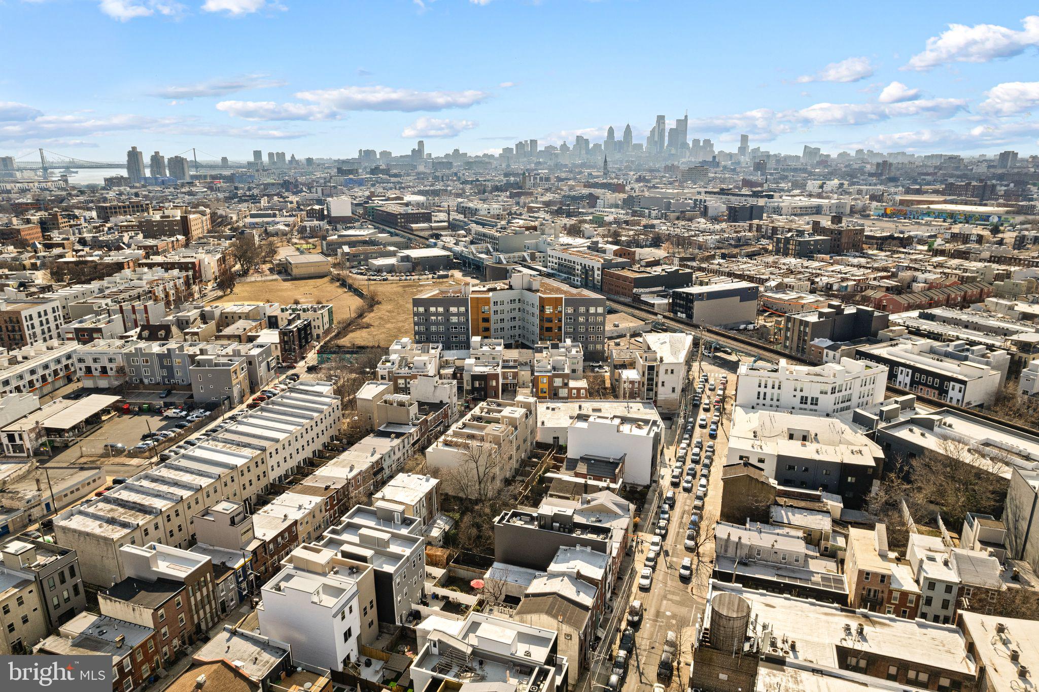 EAST KENSINGTON - Residential