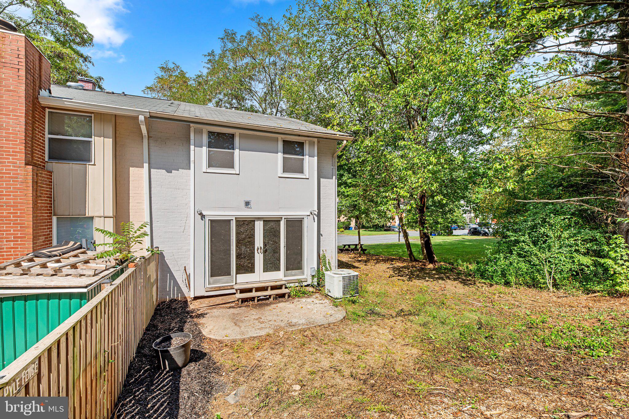 VILLAGE OF HARPERS CHOICE - Residential