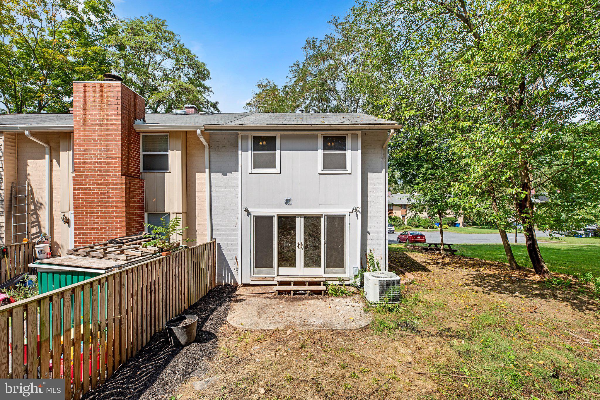 VILLAGE OF HARPERS CHOICE - Residential