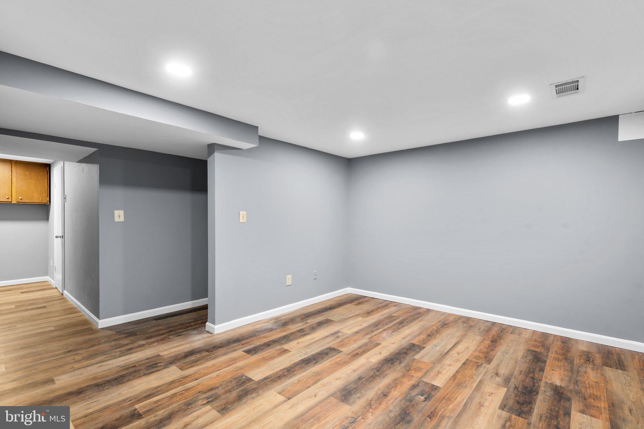 VILLAGE OF HARPERS CHOICE - Residential