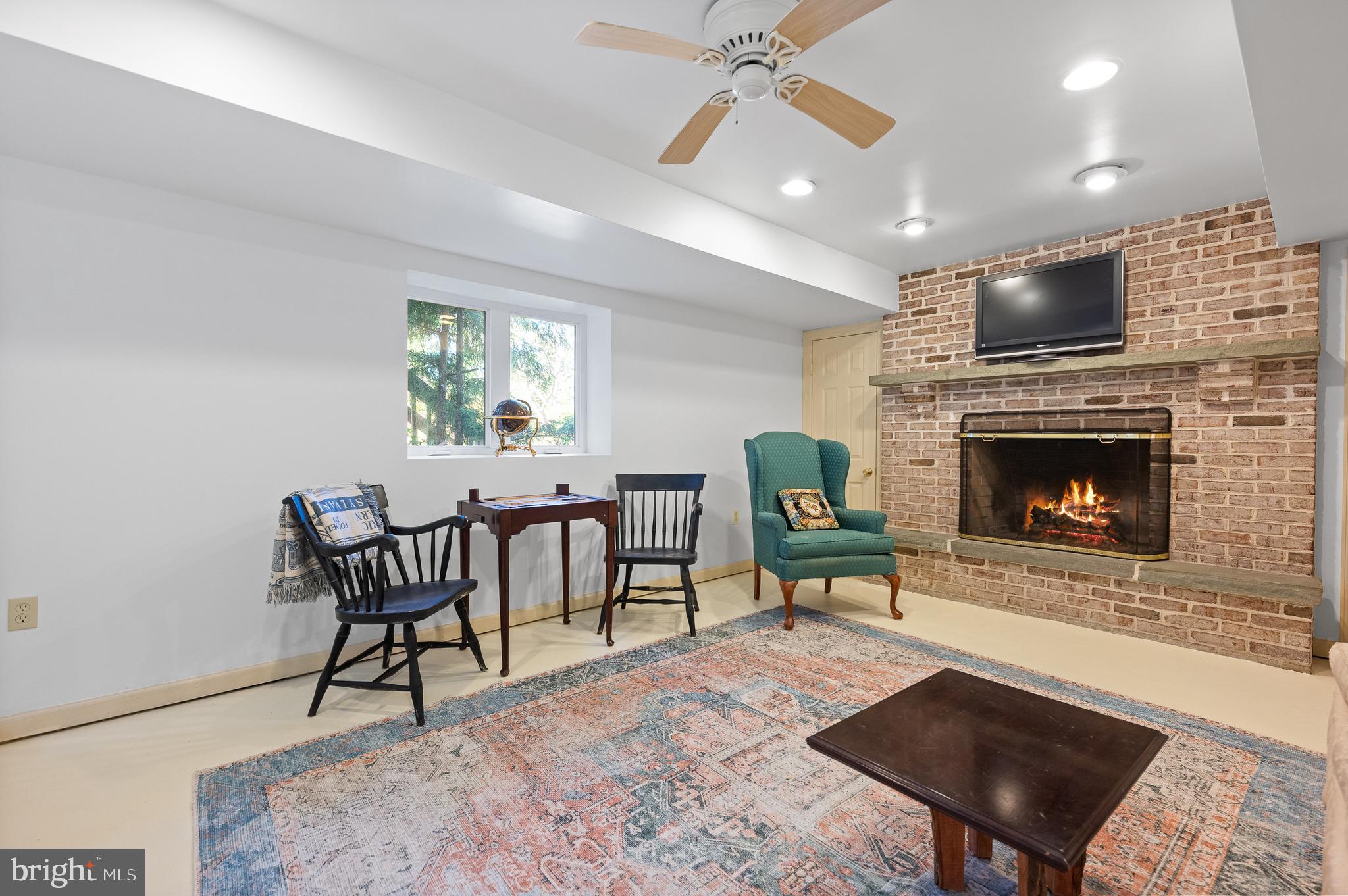 RADNOR HUNT - Residential