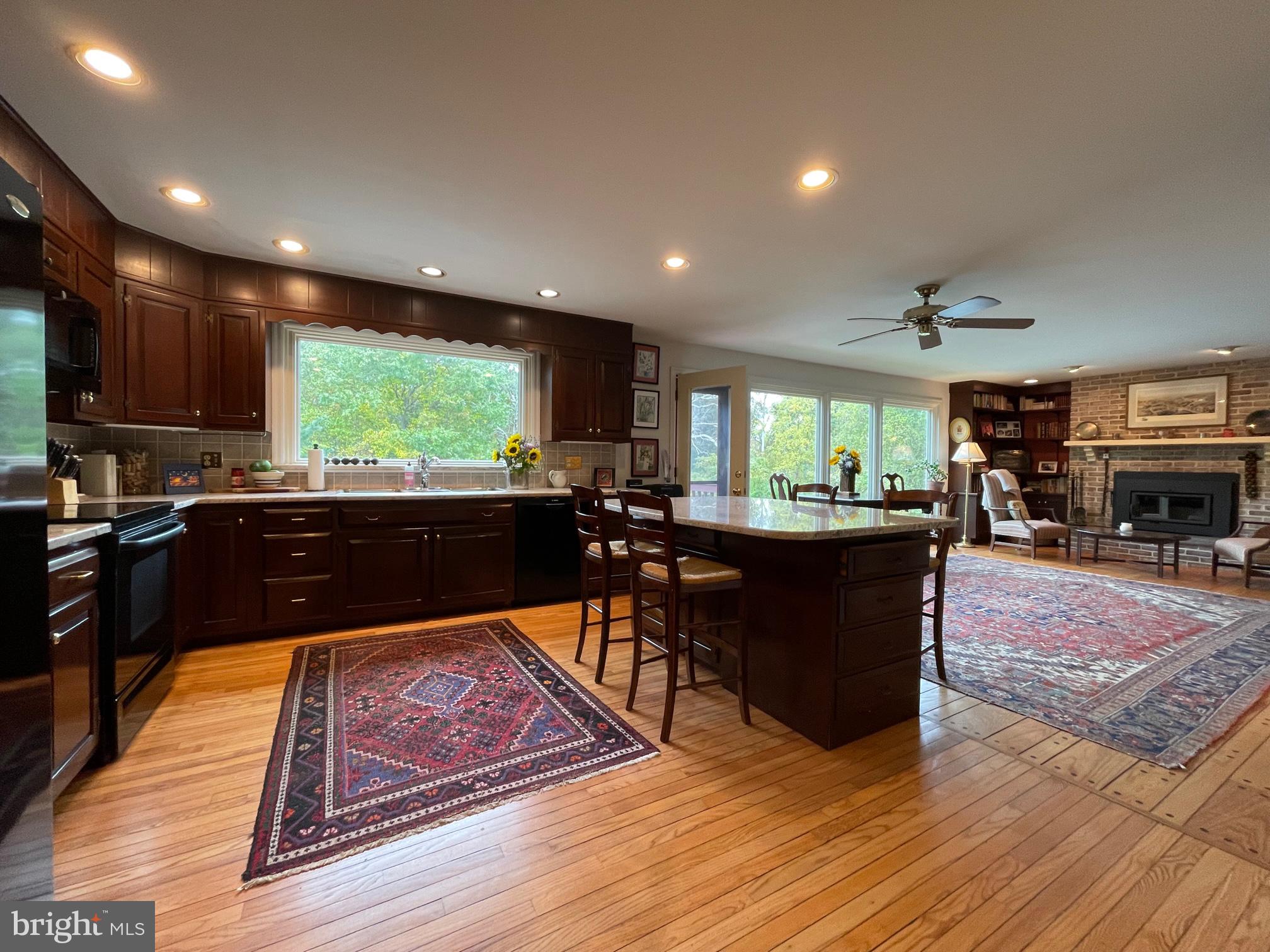 RADNOR HUNT - Residential