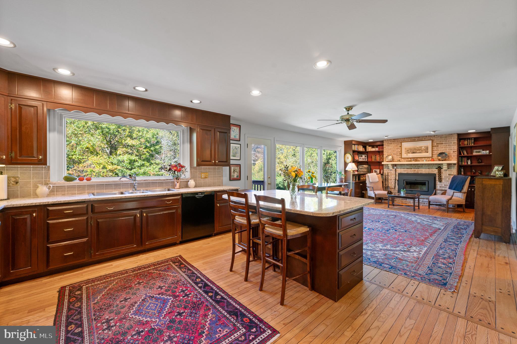 RADNOR HUNT - Residential