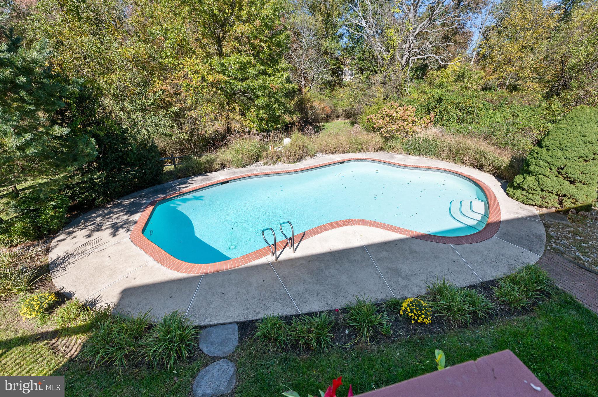 RADNOR HUNT - Residential