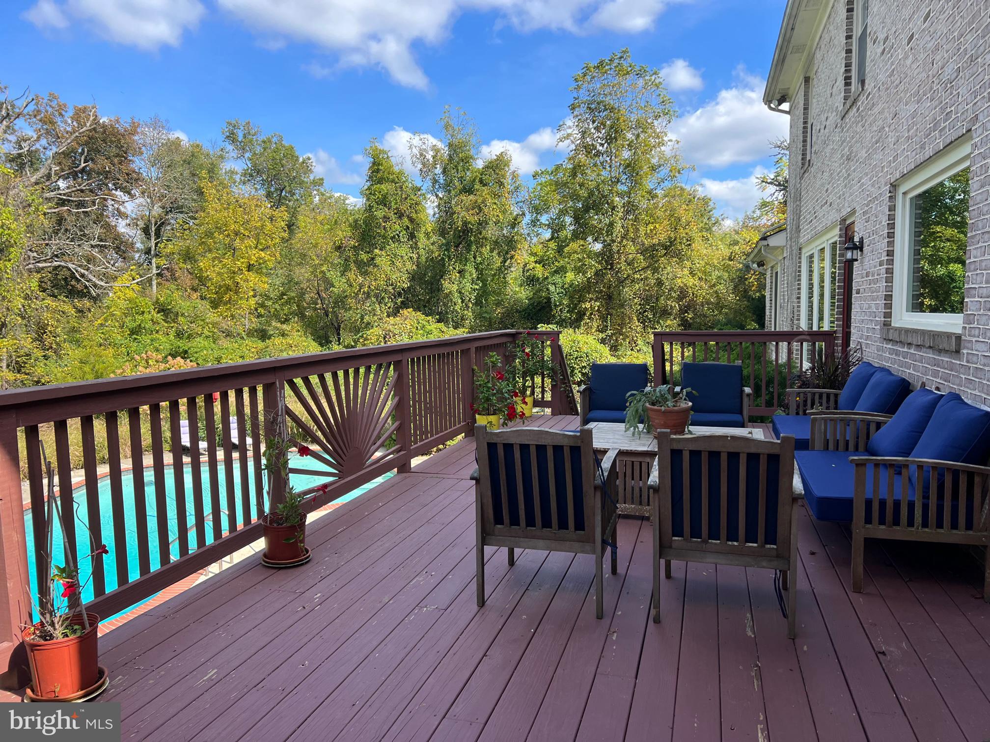 RADNOR HUNT - Residential