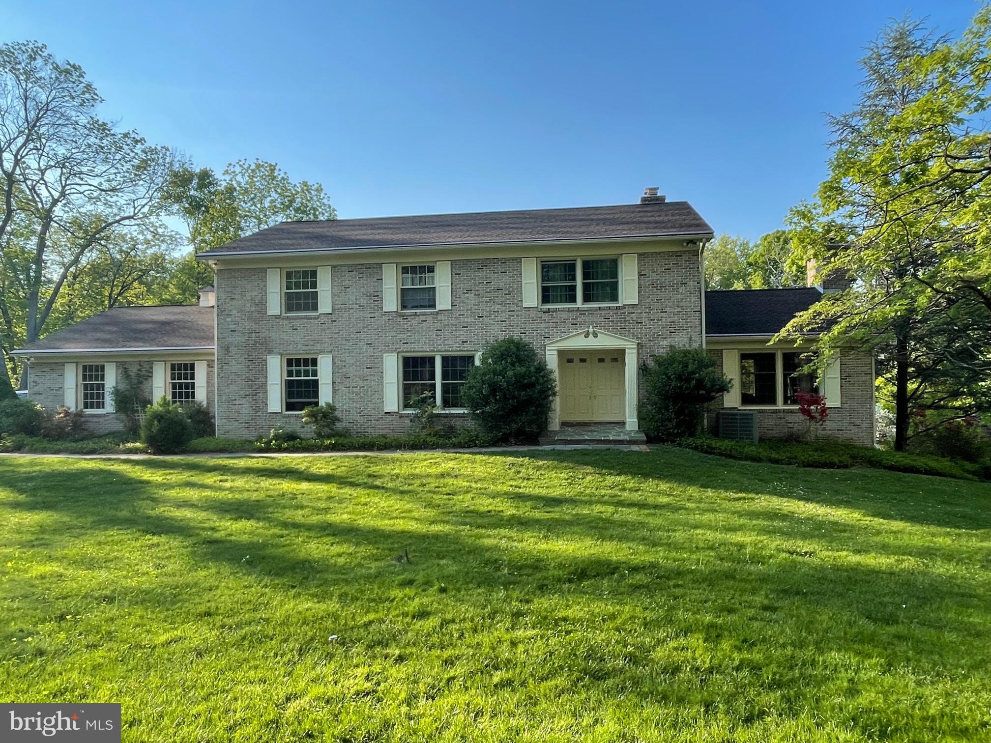 RADNOR HUNT - Residential