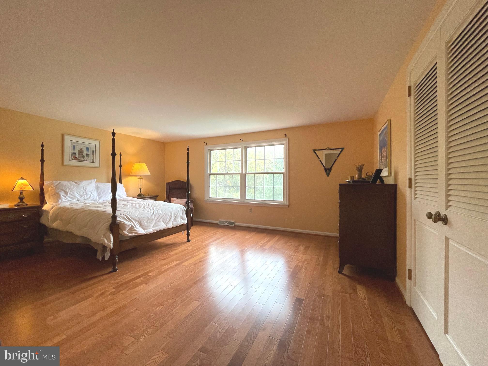 RADNOR HUNT - Residential