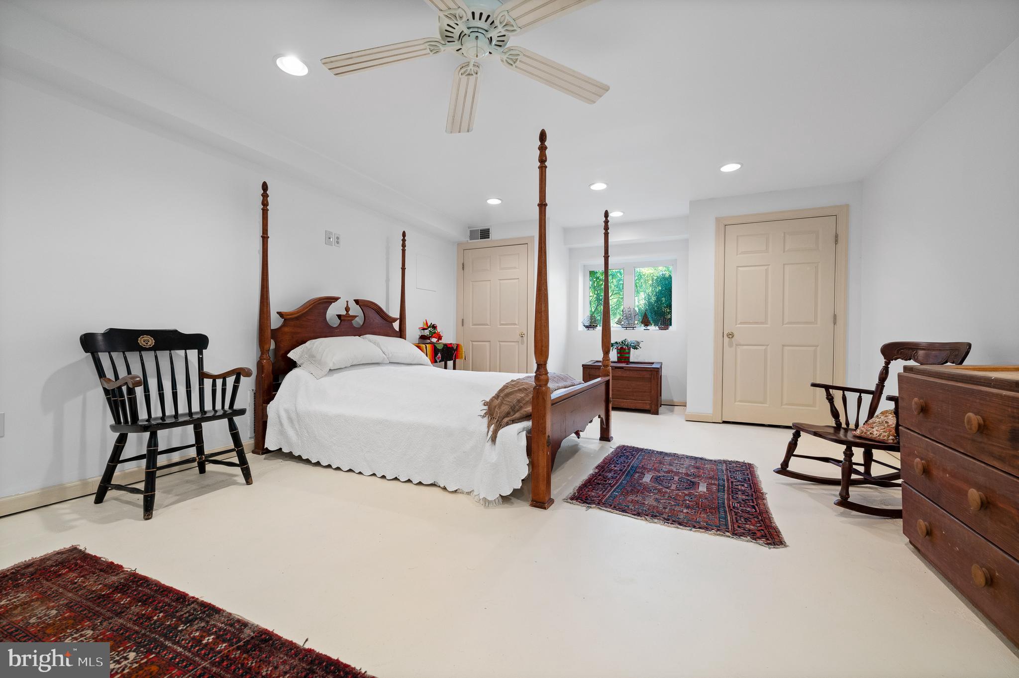 RADNOR HUNT - Residential