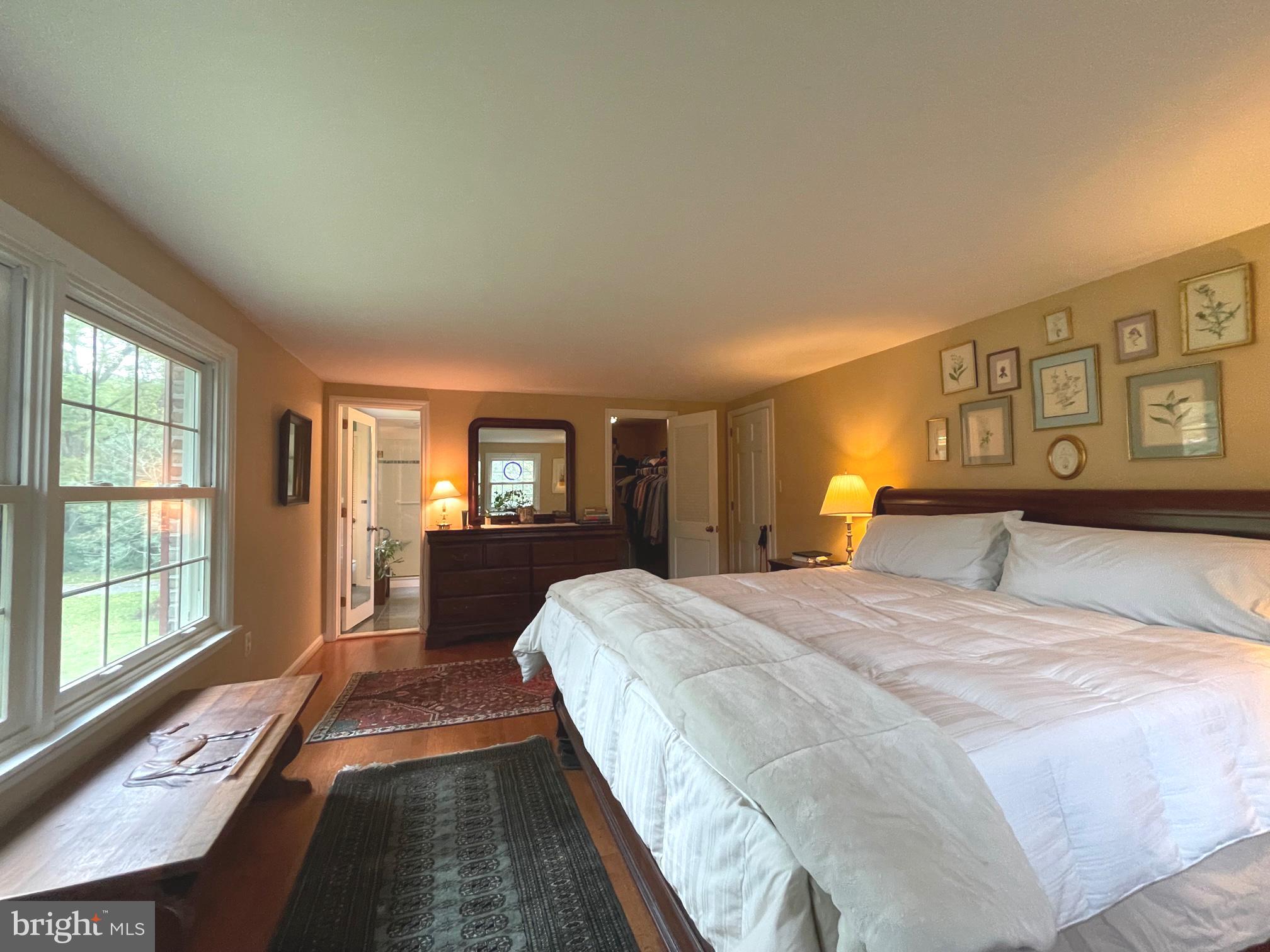 RADNOR HUNT - Residential