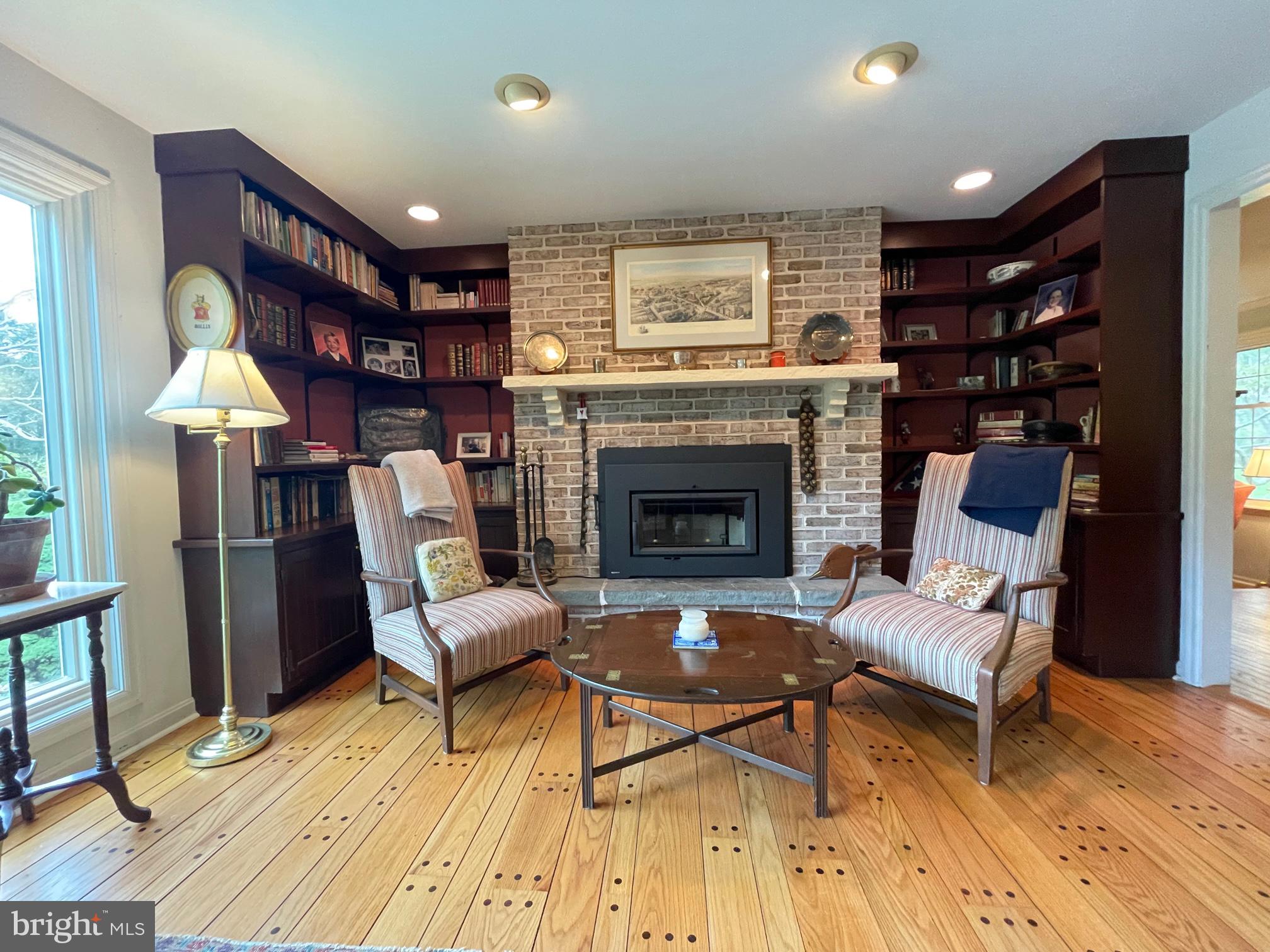 RADNOR HUNT - Residential