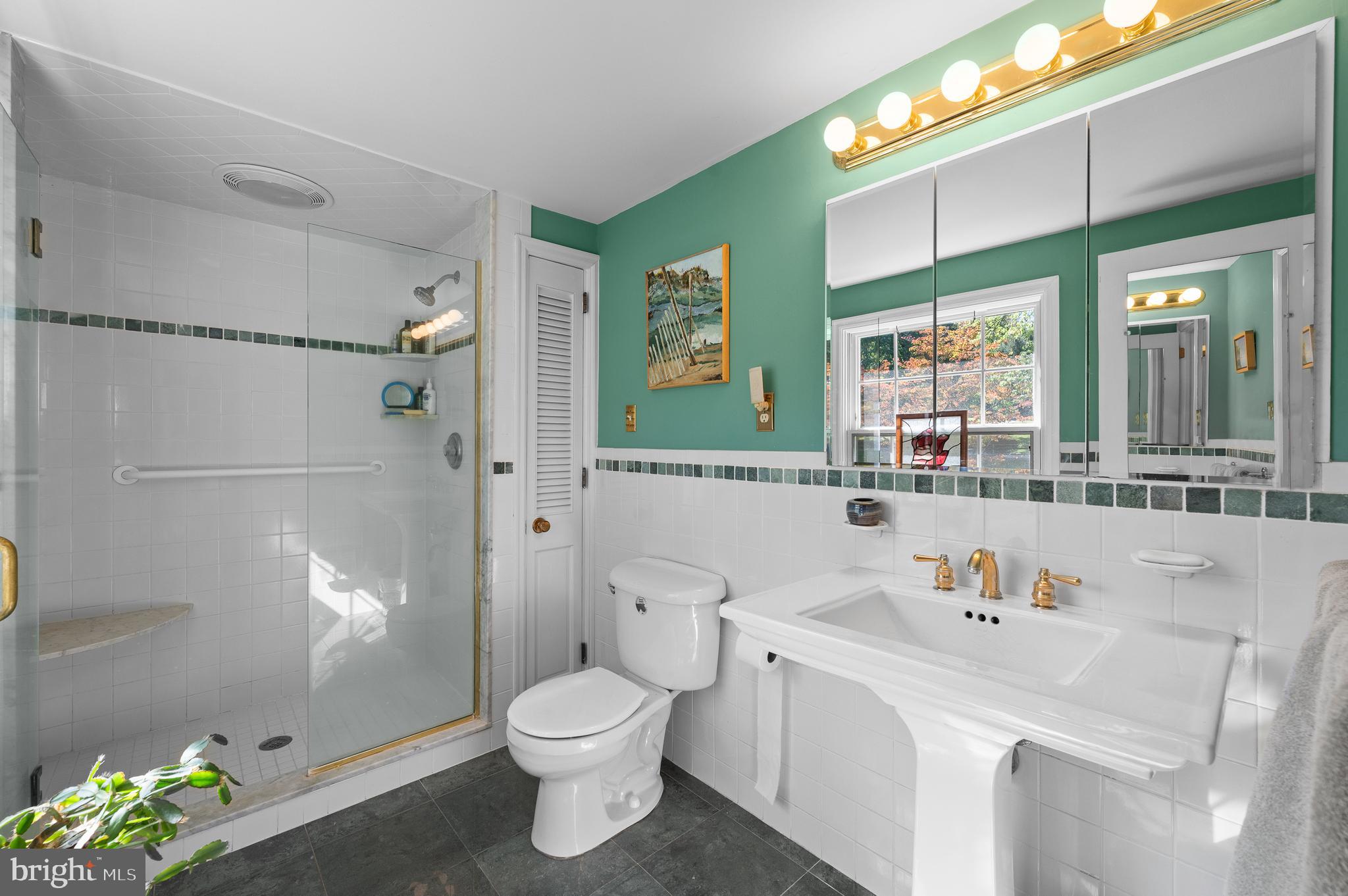 RADNOR HUNT - Residential