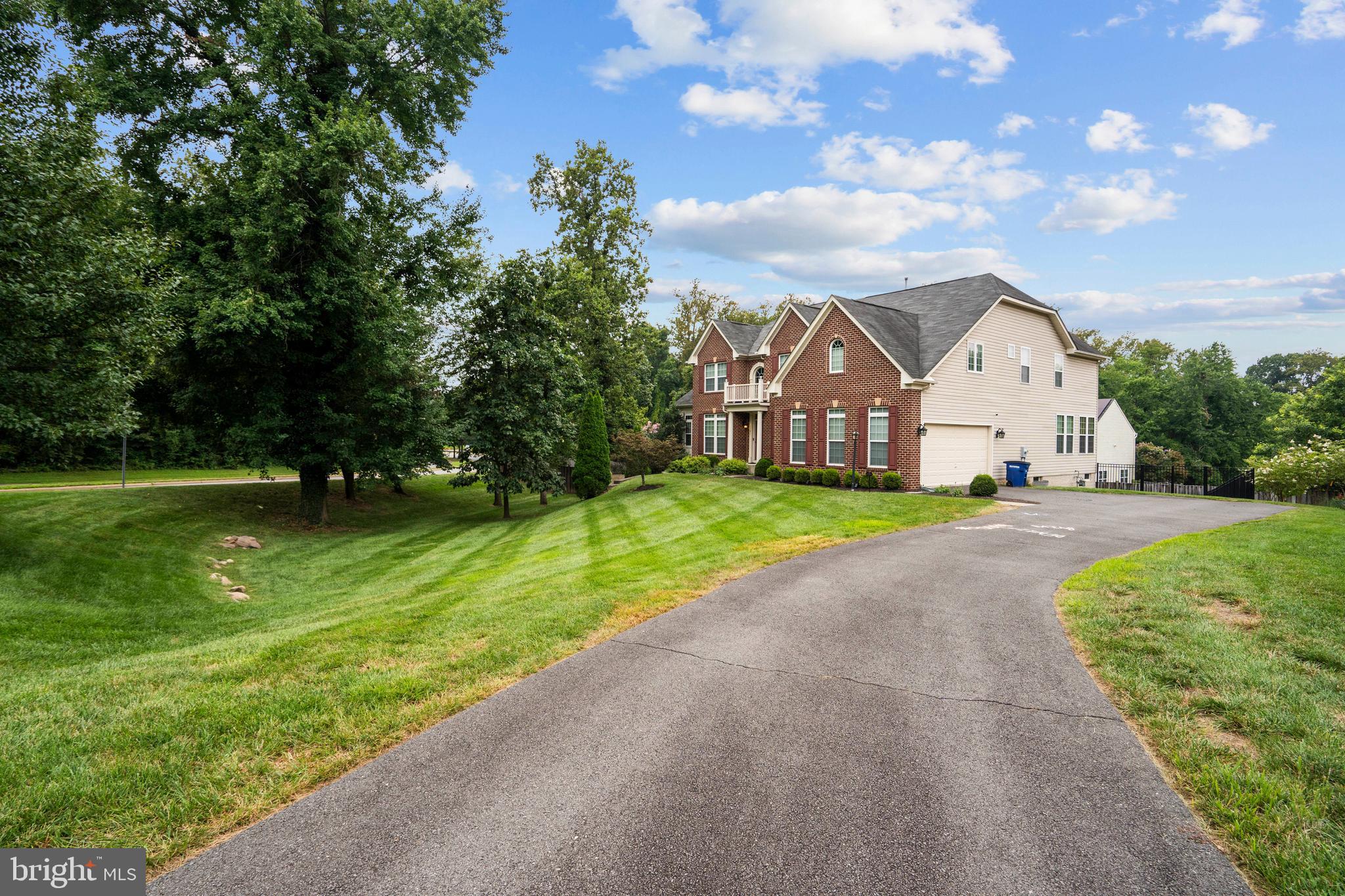 HOLLY CREEK - Residential