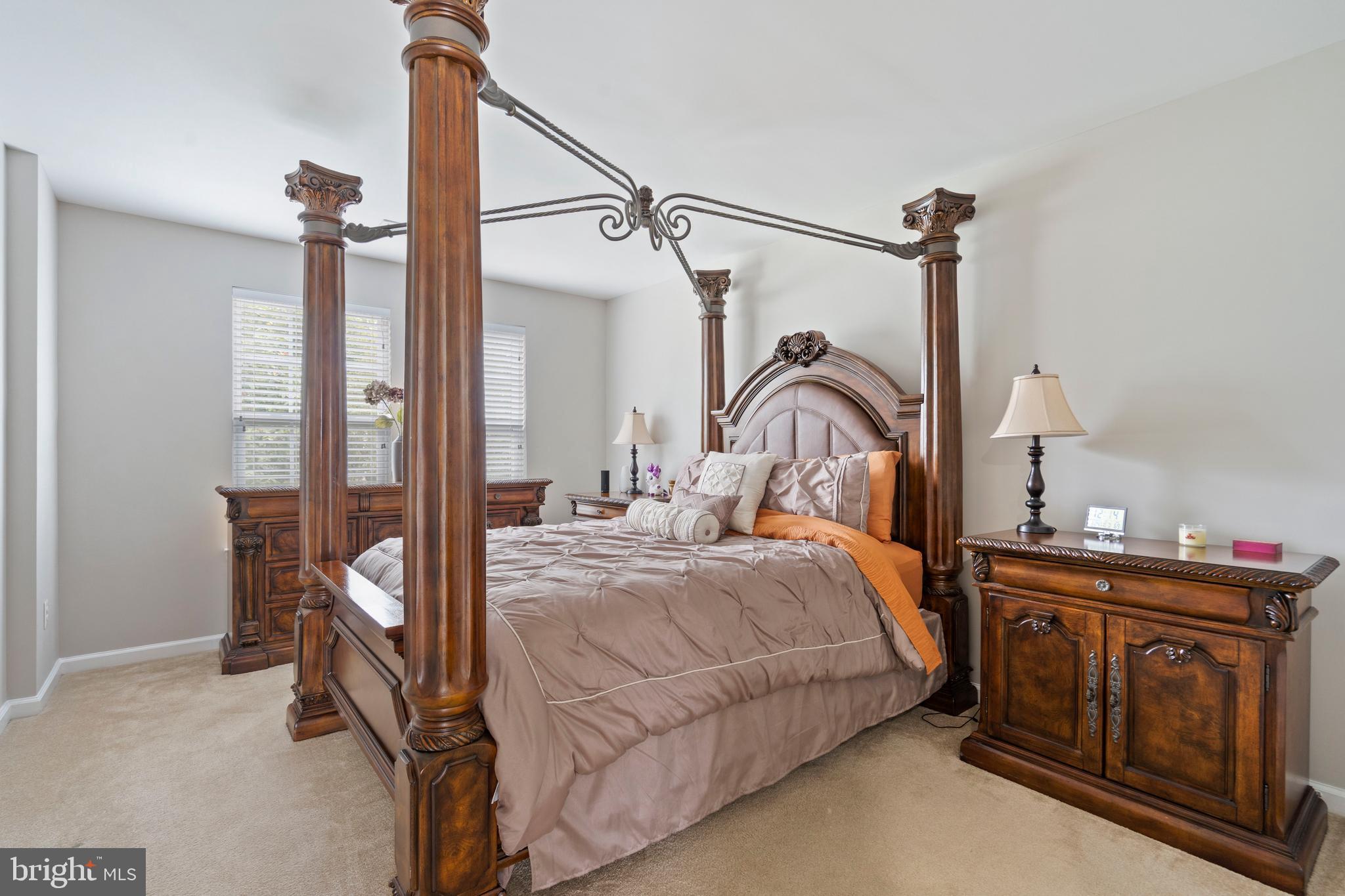 HOLLY CREEK - Residential