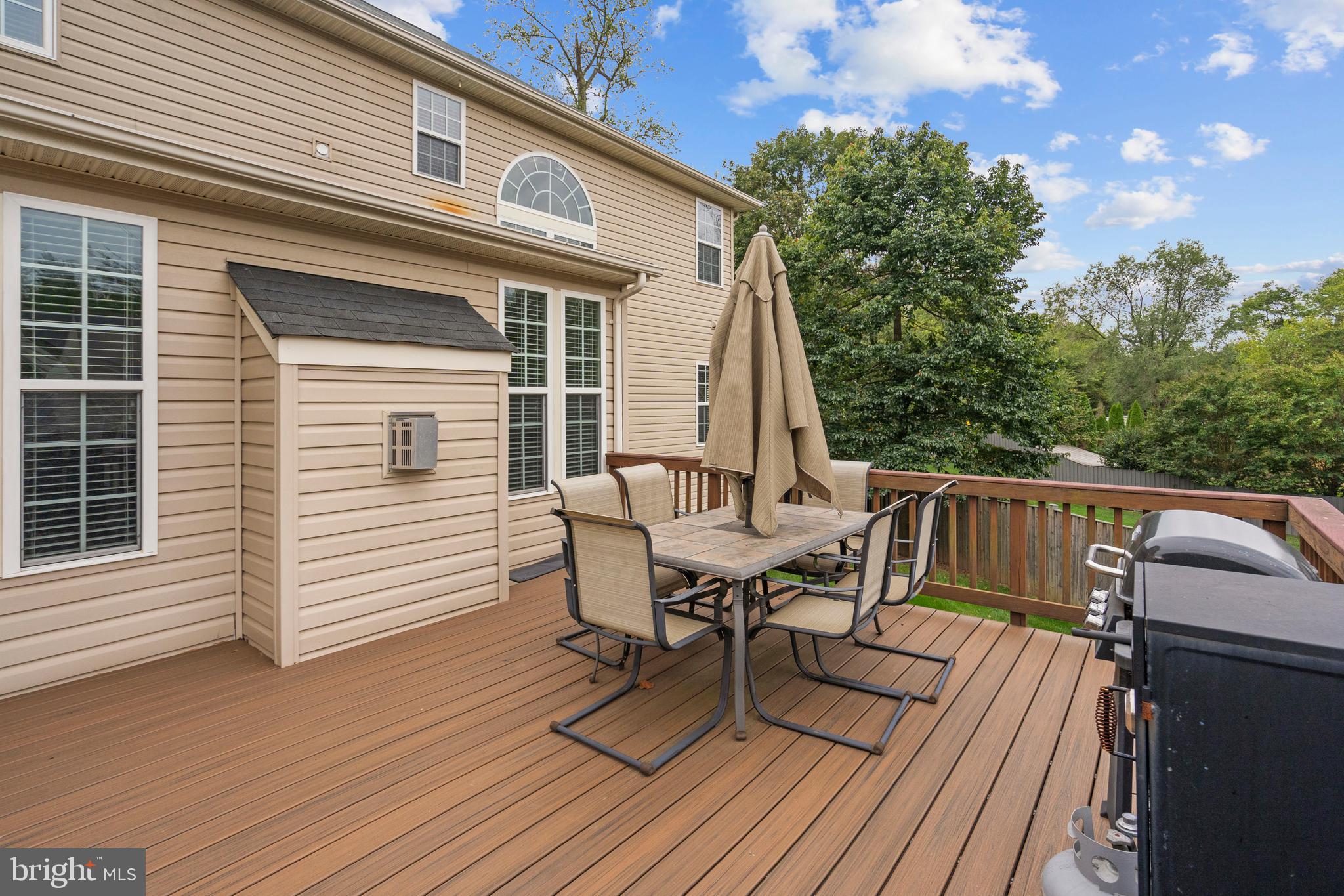 HOLLY CREEK - Residential