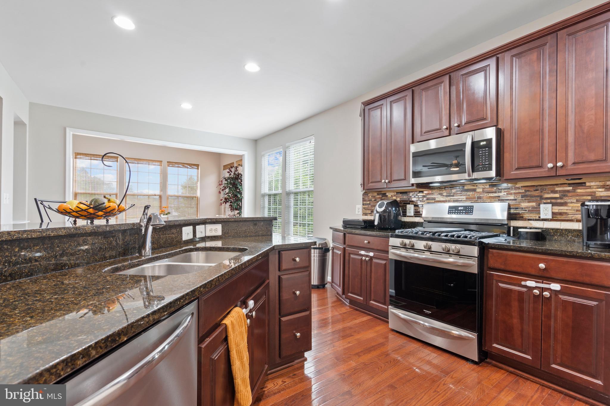 HOLLY CREEK - Residential