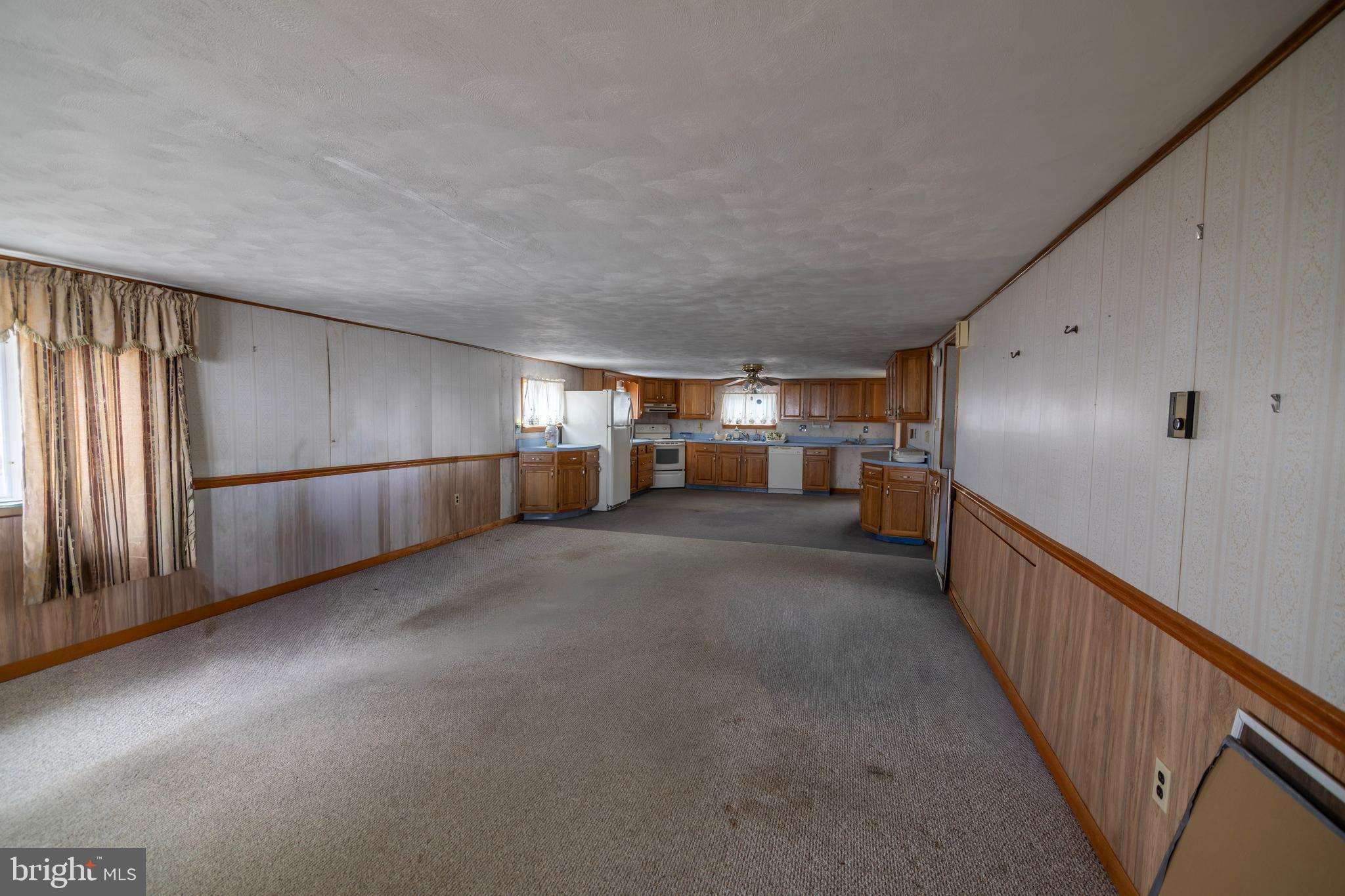 ROYAL MANOR ESTATES - Residential