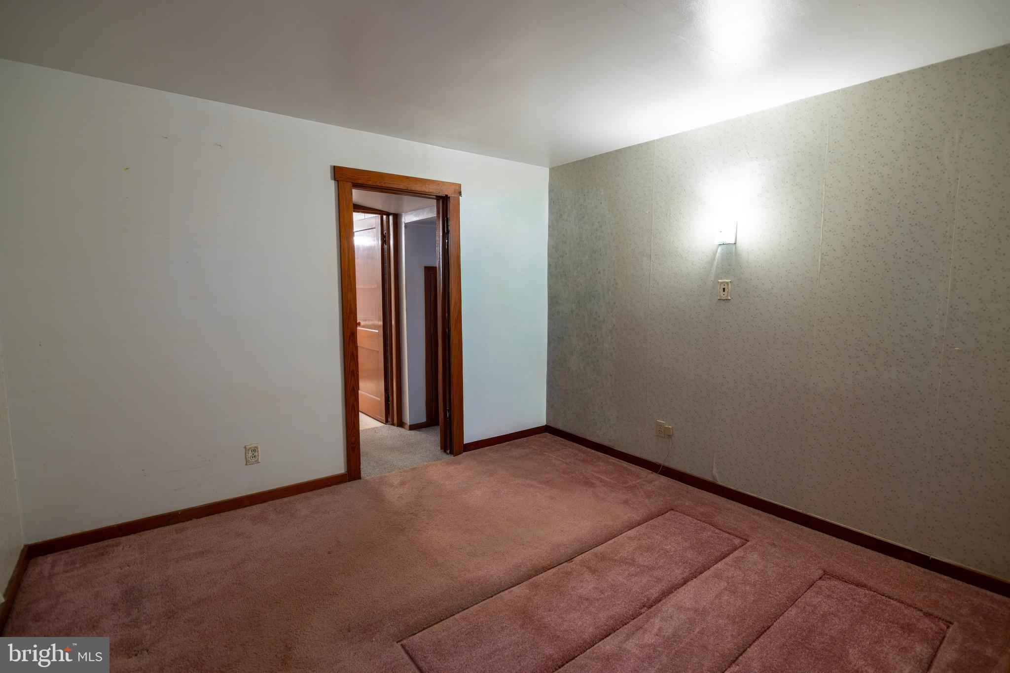 ROYAL MANOR ESTATES - Residential