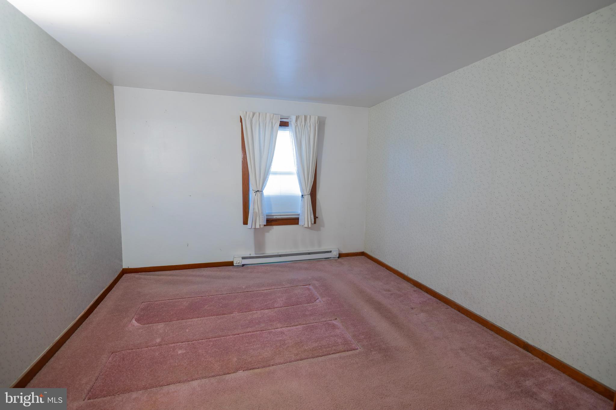 ROYAL MANOR ESTATES - Residential