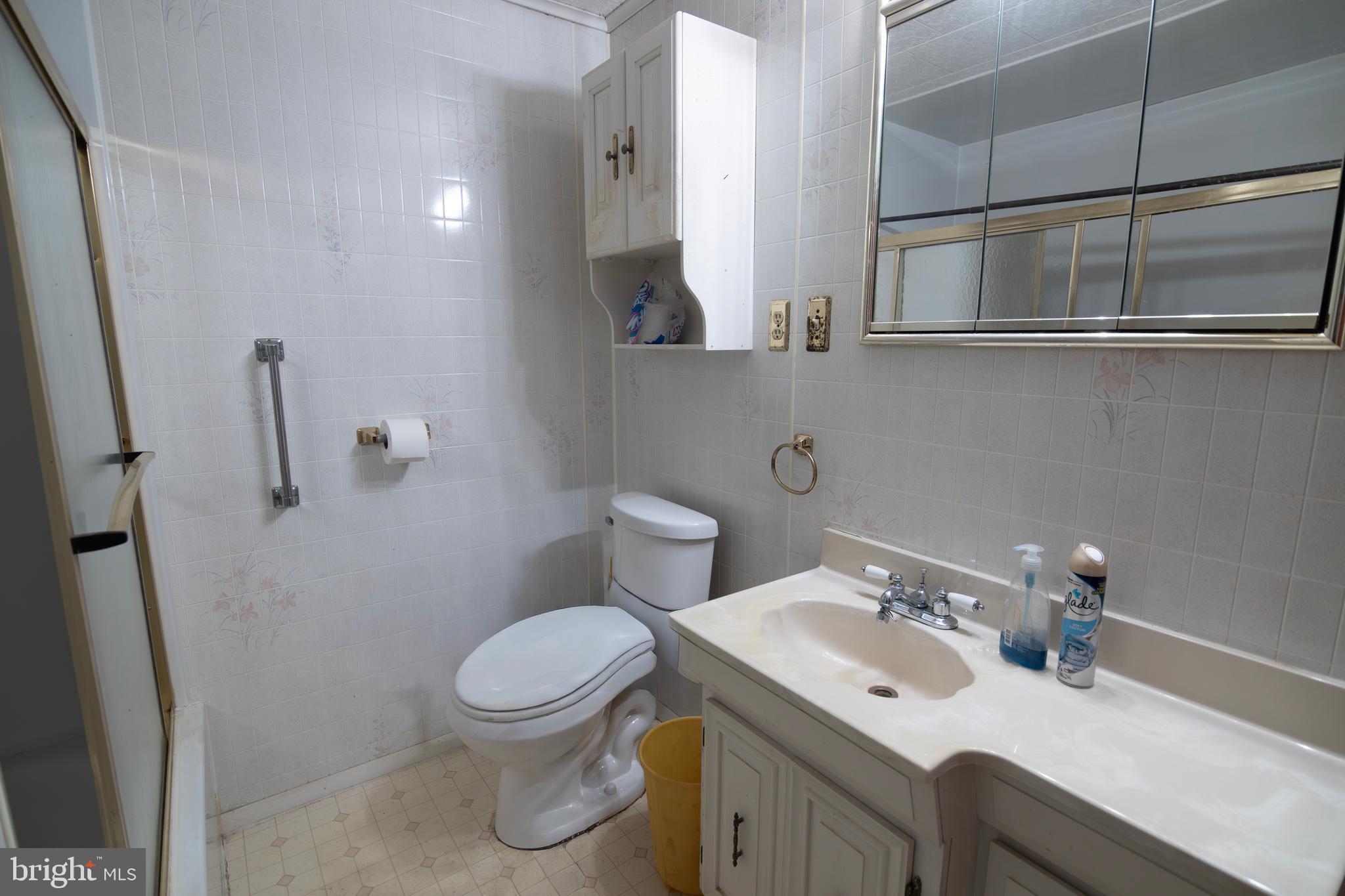 ROYAL MANOR ESTATES - Residential