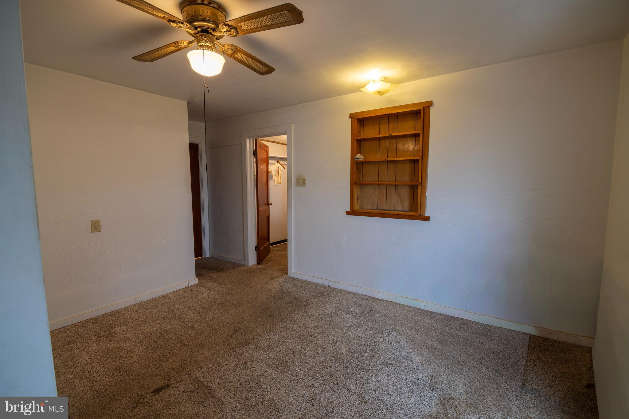 ROYAL MANOR ESTATES - Residential