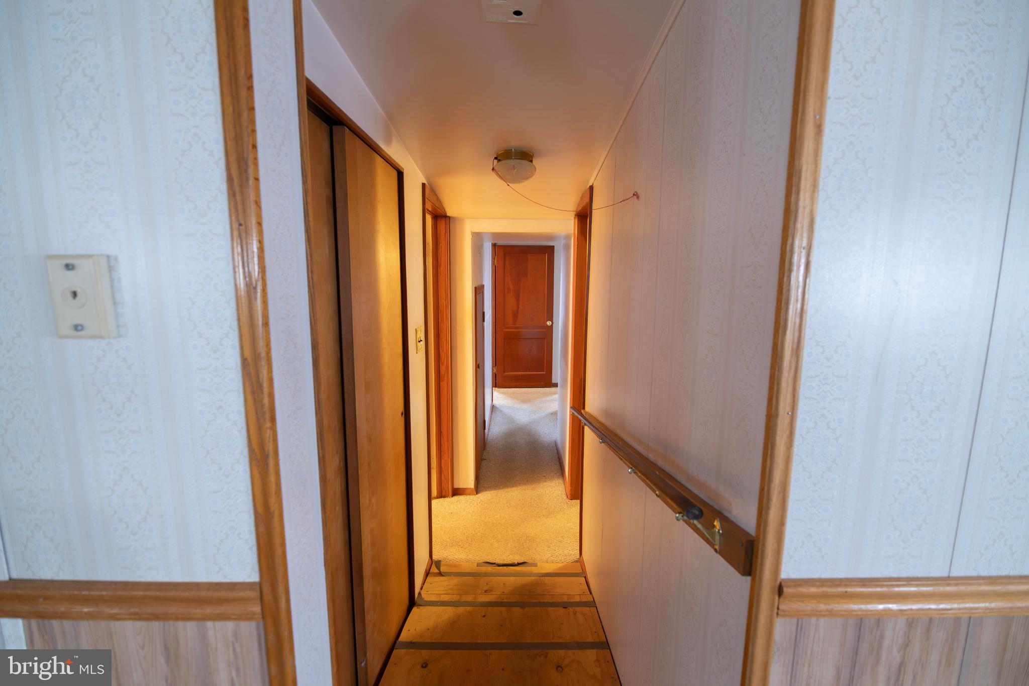 ROYAL MANOR ESTATES - Residential