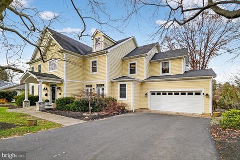 Photo of 10 Evans Drive, CRANBURY, NJ 08512 (MLS # NJMX2011208)