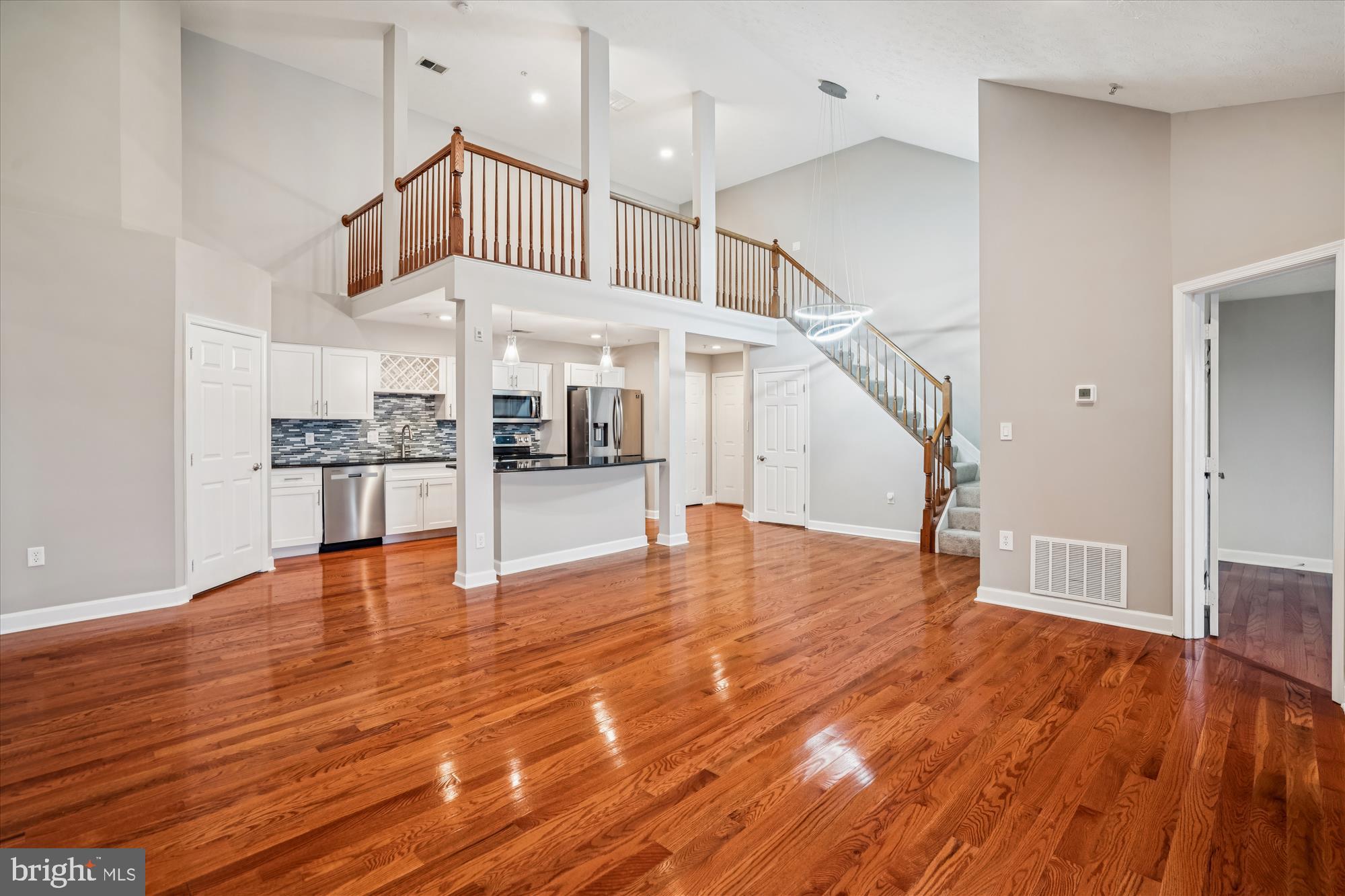 629 ADMIRAL DRIVE H8-305