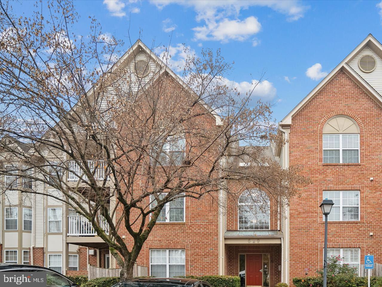 629 ADMIRAL DRIVE H8-305