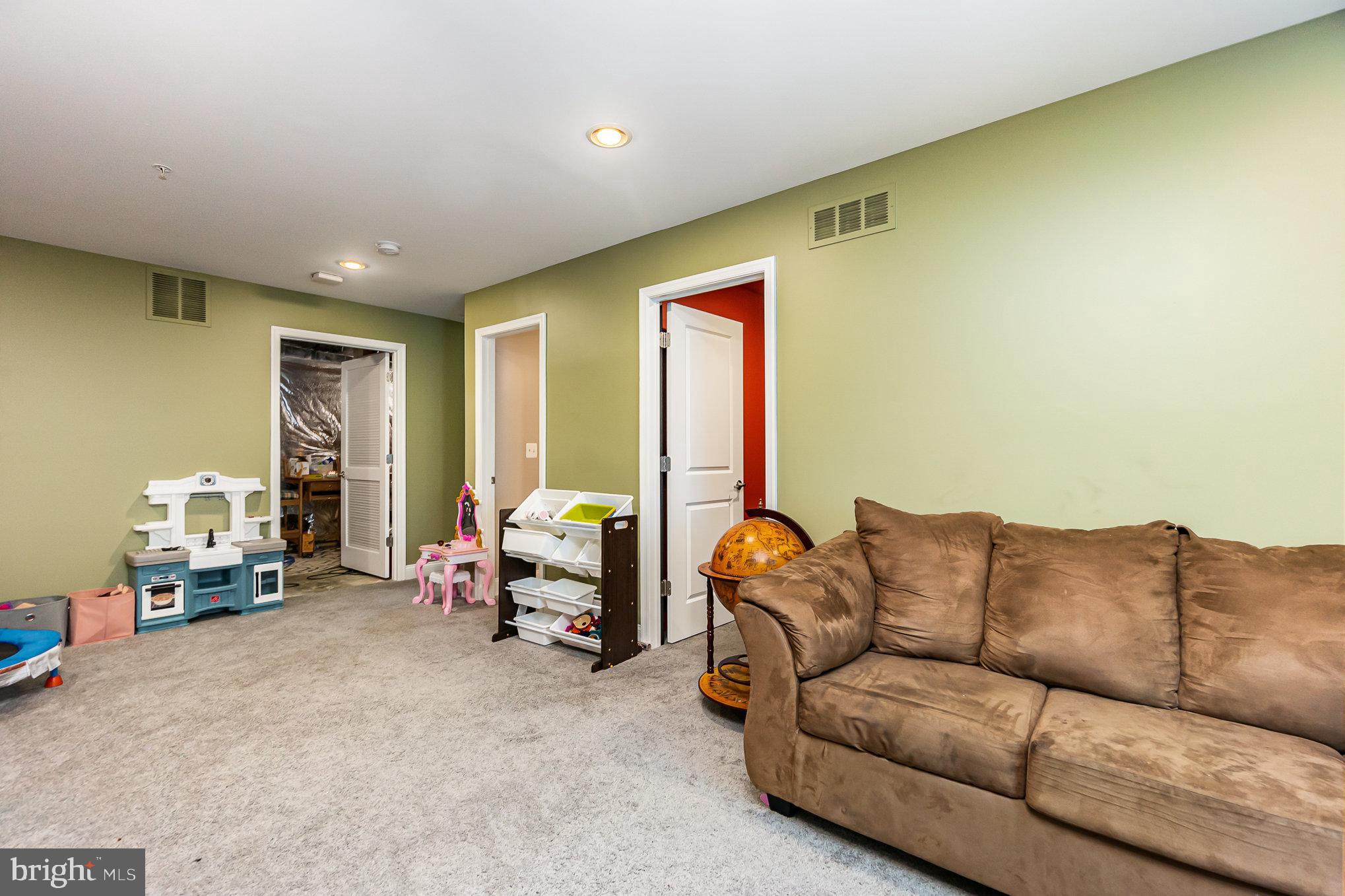 BEECH CREEK - Residential