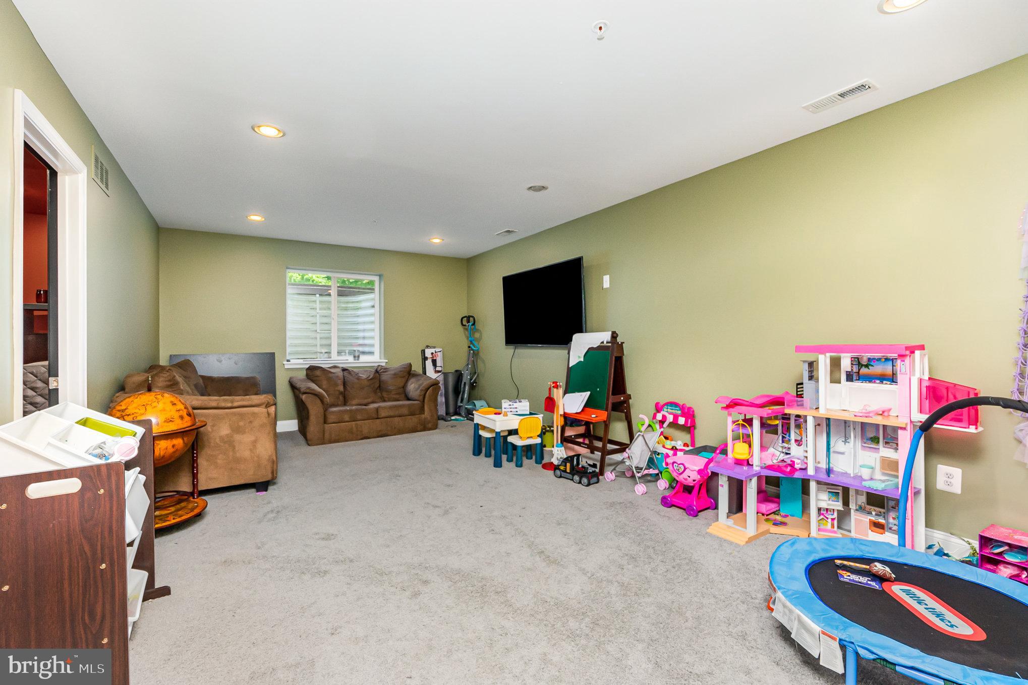 BEECH CREEK - Residential