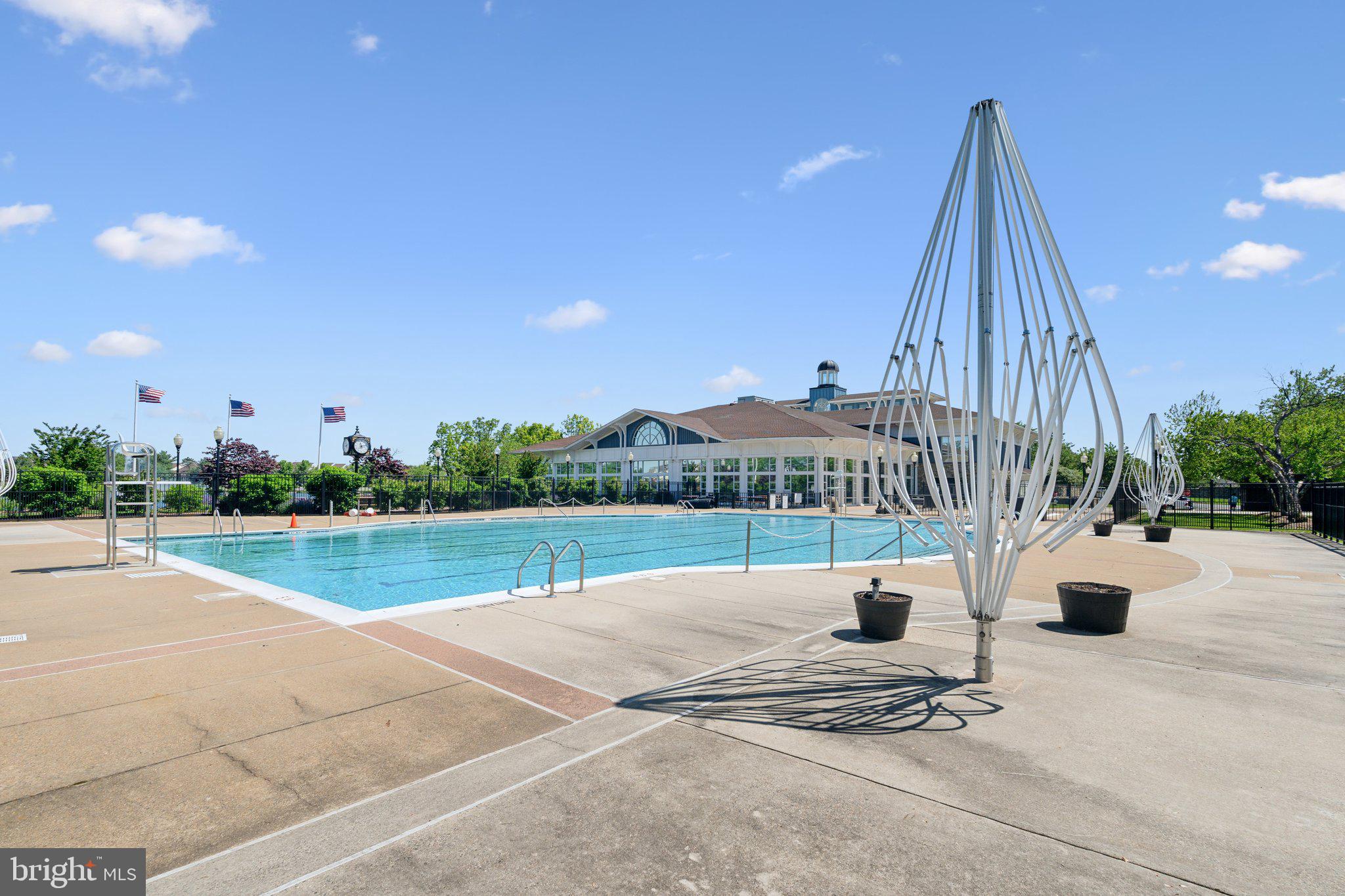 LAKESHORE CONDO - Residential Lease