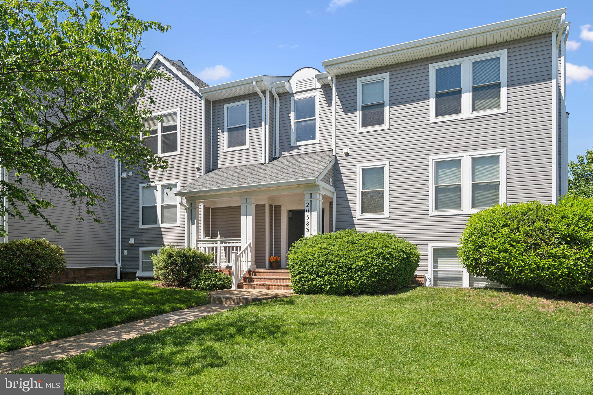 LAKESHORE CONDO - Residential Lease